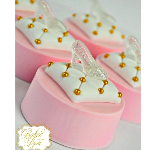 Baking Small Pillow Silicone Mold - Picture 4 of 13